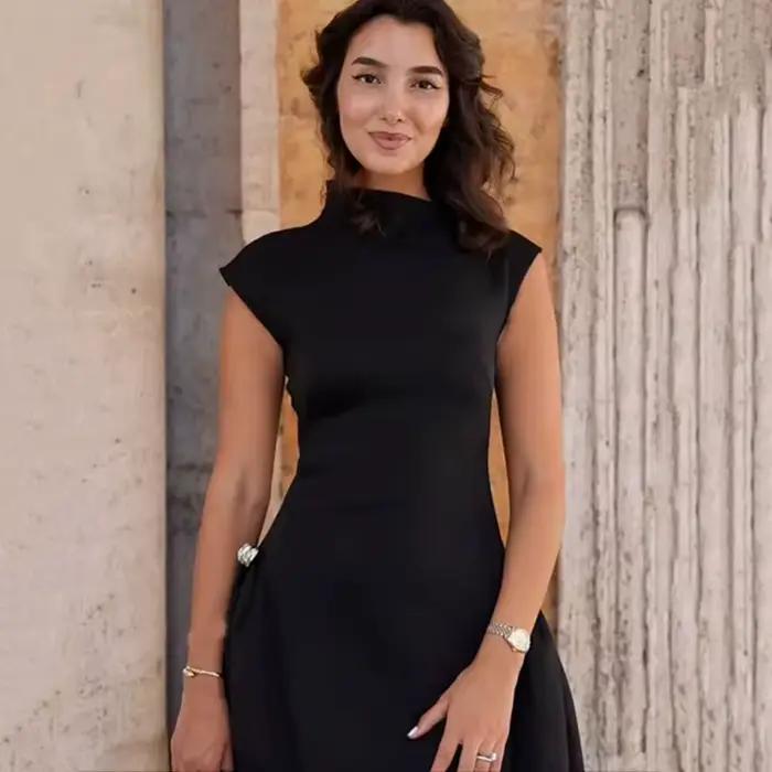 Robe longue à col irrégulier pour femmes