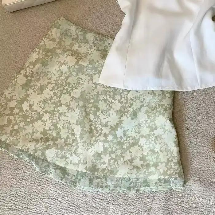 Jupe courte florale française