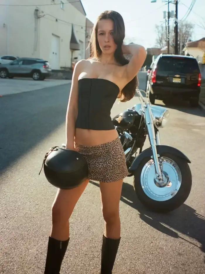 Jupe courte Guiz à taille basse