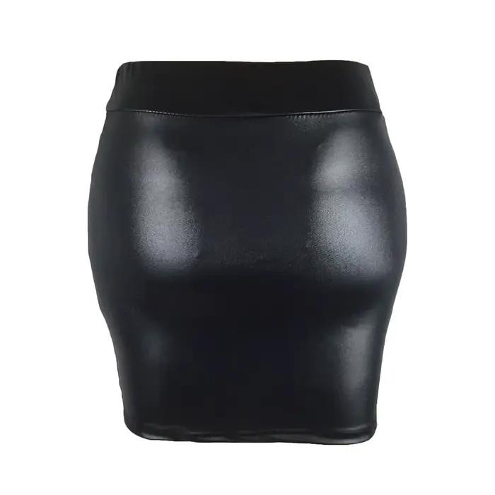 Jupe courte en similicuir mat effet mat