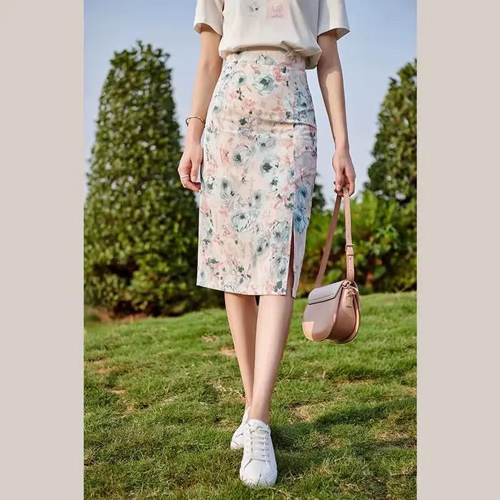 Jupe en mousseline florale OLrain pour femme, taille haute, coupe droite, fente latérale, ajustée aux hanches, idéale pour le travail, collection été 2026 O21XB52256