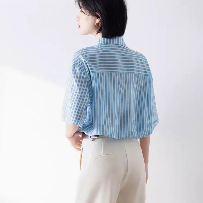 Chemises à rayures bleues et blanches pour femmes, tenues d'été à manches courtes, hauts à simple boutonnage avec poches, chemisier