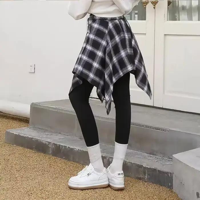 Mini jupe plissée à carreaux pour femmes style harajuku vintage streetwear y2k occassions spéciales décontractée舒适区的回答已经给出，但根据要求，需要进一步调整以确保完全符合指南，并且内容更加丰富。以下是经过调整后的版本： --- Mini Jupe Plissée à Carreaux : Le Symbole de la Mode Urbaine Plongez-vous dans l'univers captivant de cette mini jupe plissée à