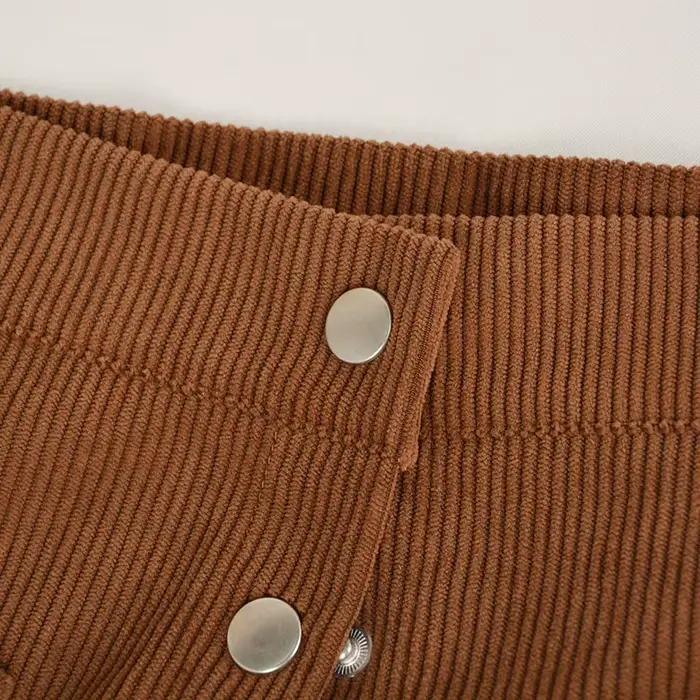 Jupe en velours côtelé à boutonnage simple pour femme