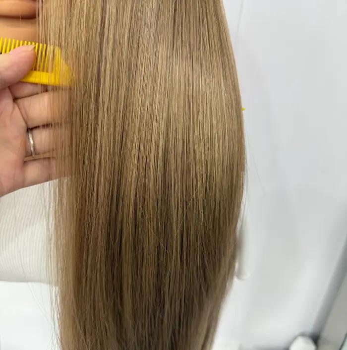 Perruque Lace Front Wig synthétique lisse et soyeuse à reflets blonds, mélange de couleurs 13x4, cheveux synthétiques résistants à la chaleur pour femmes, usage quotidien