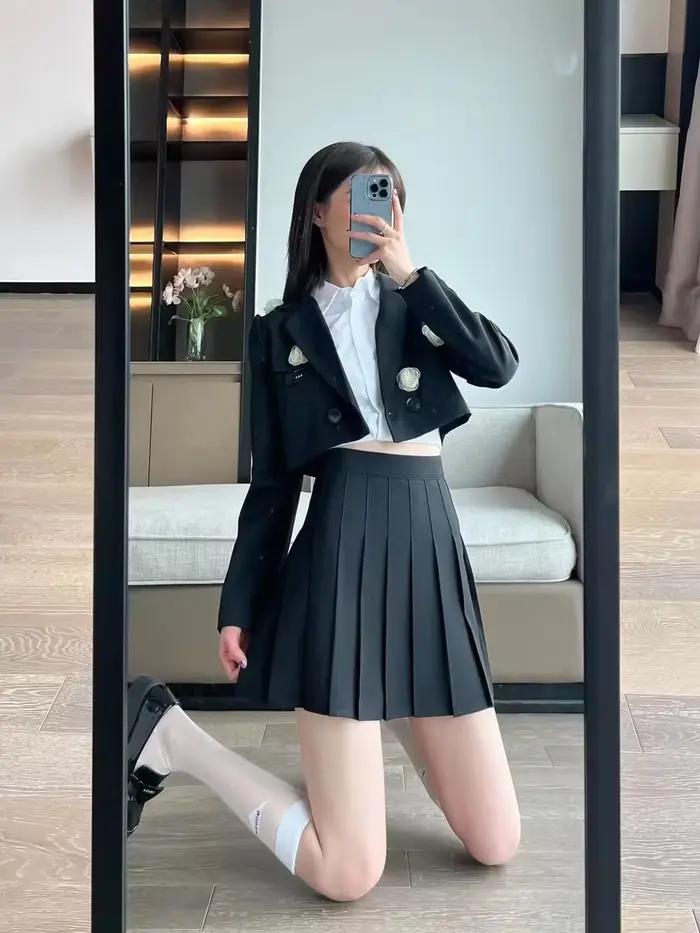 Jupe plissée noire pour femme, mini-jupe d'été style tennis, taille haute amincissante, coupe trapèze mi-longue pour jeunes filles, en polyester