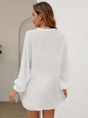 Robe de plage blanche texturée à manches longues pour femme