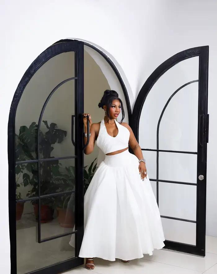 Jupe midi évasée plissée en coton blanc pur