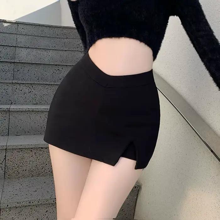 Mini jupes fendues noires pour femmes