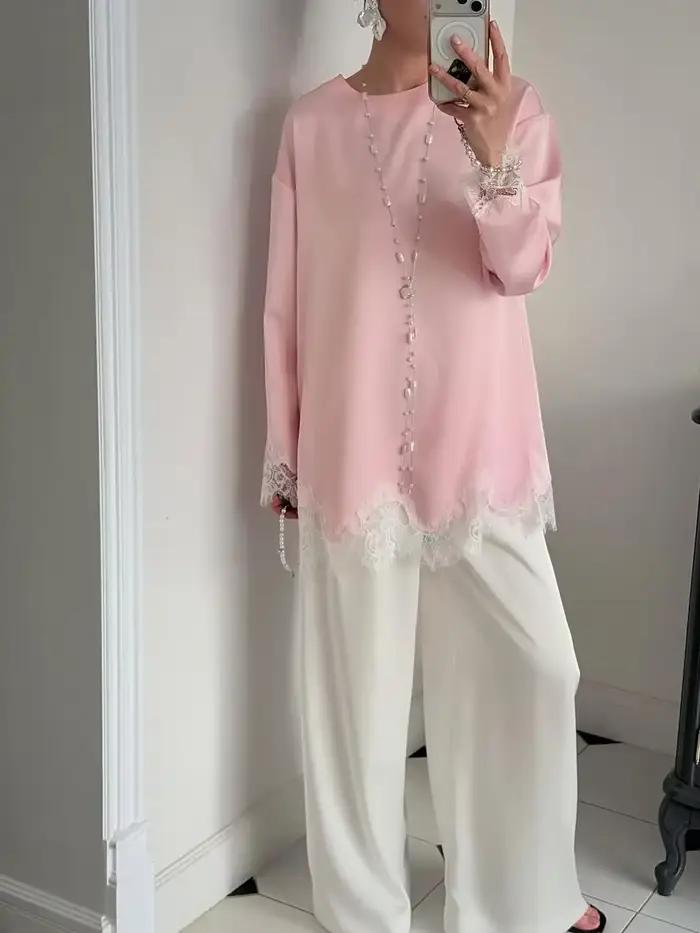 Robe Courte Bleue à Col Rond et Dentelle