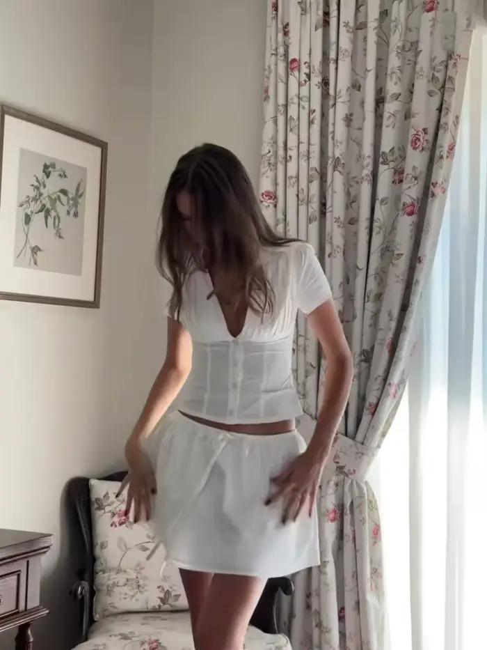 Mini jupes froncées pour femmes