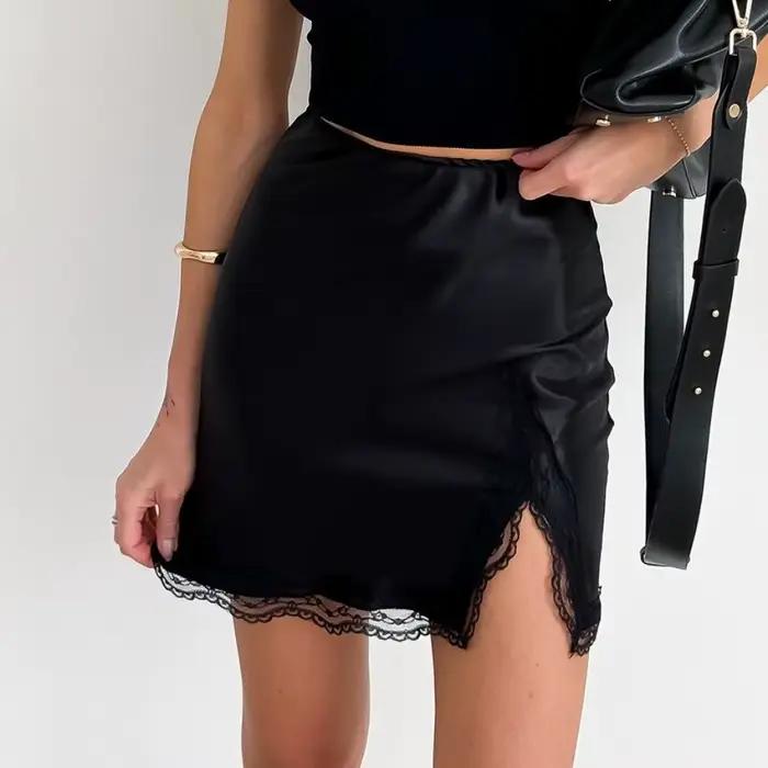 Jupe élégante taille haute avec bordure en dentelle