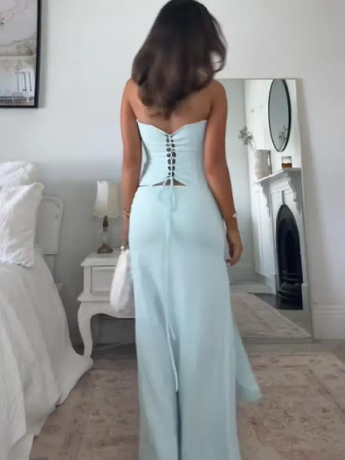 Ensemble assorti élégant pour femme : Haut bustier en maille