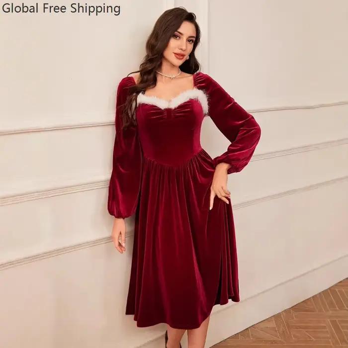 Robe de noël en velours rouge