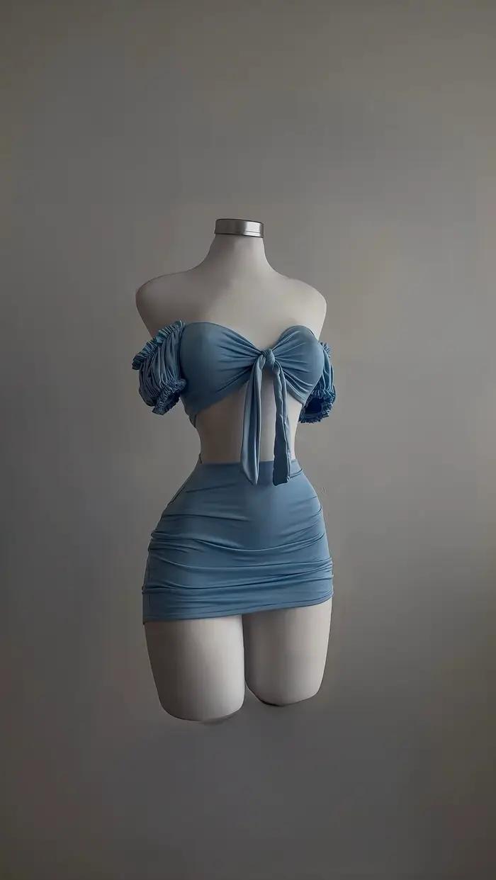 Une jupe courte deux pièces sexy et à la mode avec des manches bouffantes plissées évidées qui enveloppe les hanches
