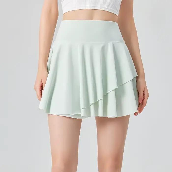 Mini-jupe de golf sportive pour femme