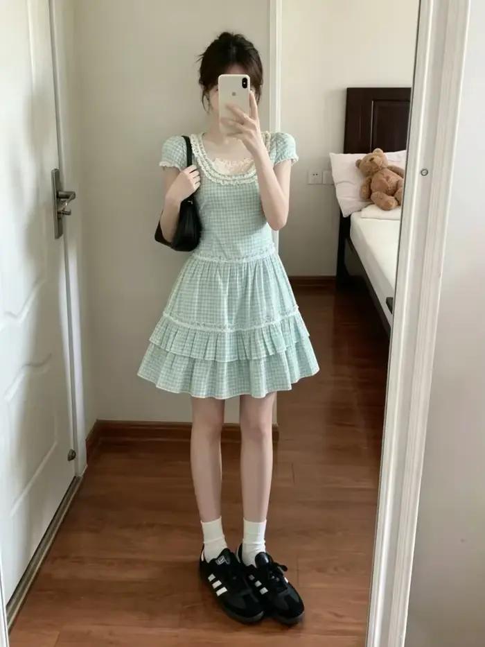 Robe vintage japonaise à carreaux pour femme, manches courtes bouffantes, bordure en dentelle, taille froncée, ourlet à volants, mini-robe décontractée chic