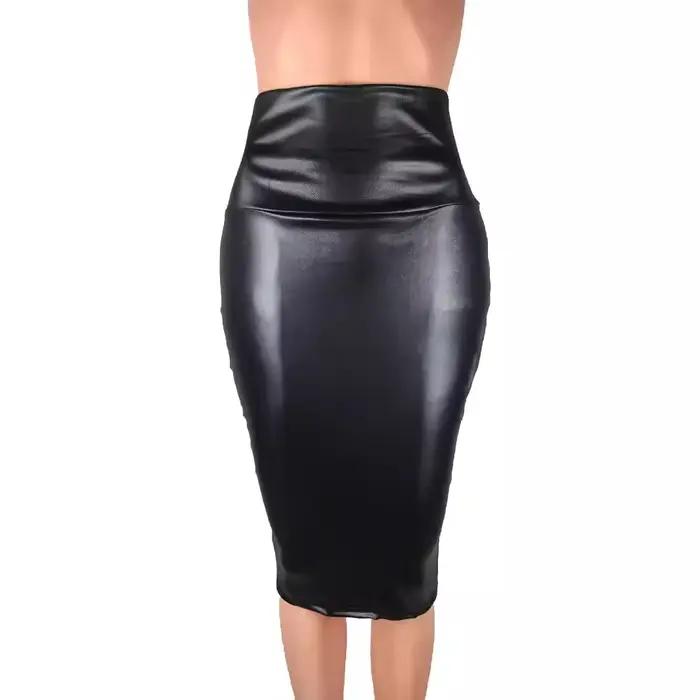 Jupe mi-longue moulante en cuir mat