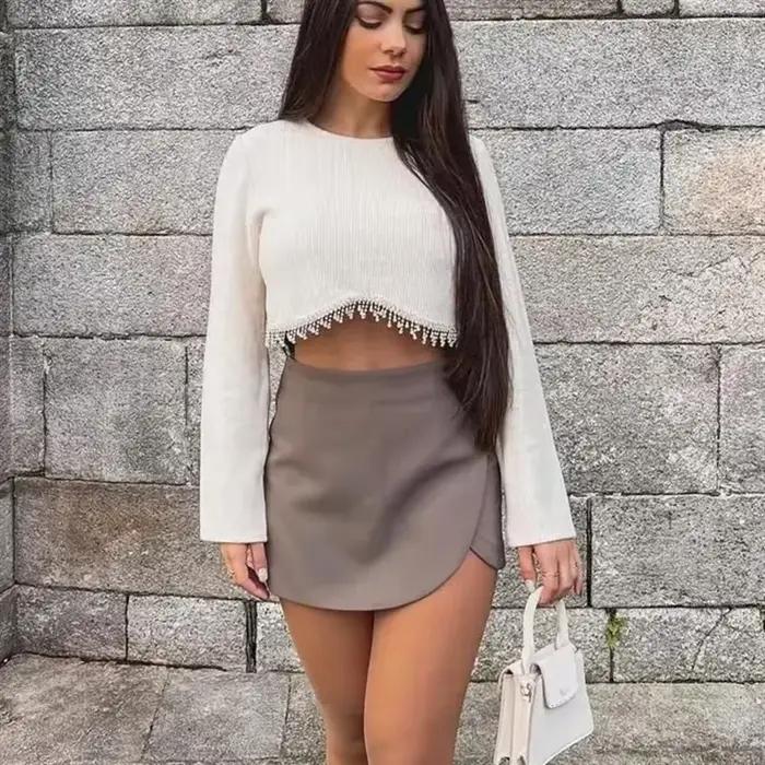 Mini jupe noire asymétrique pour femme