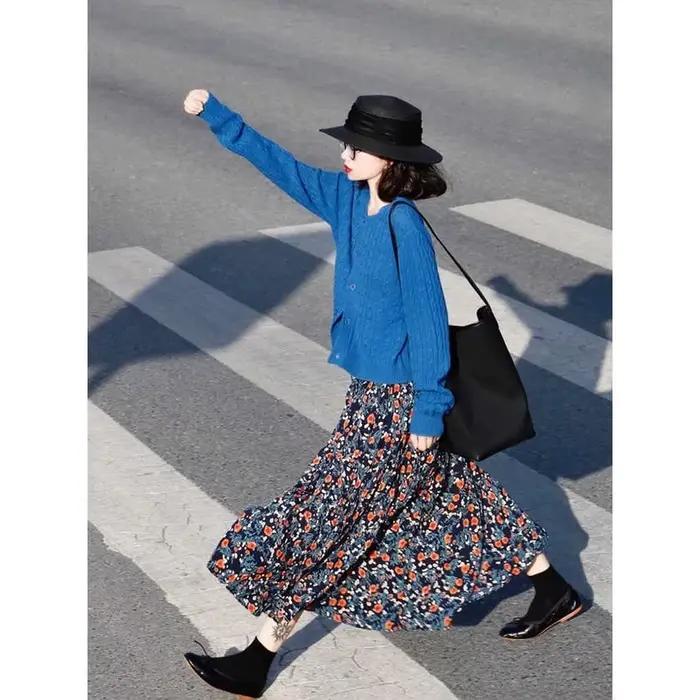 Jupe midi à imprimé floral bleu pour femme