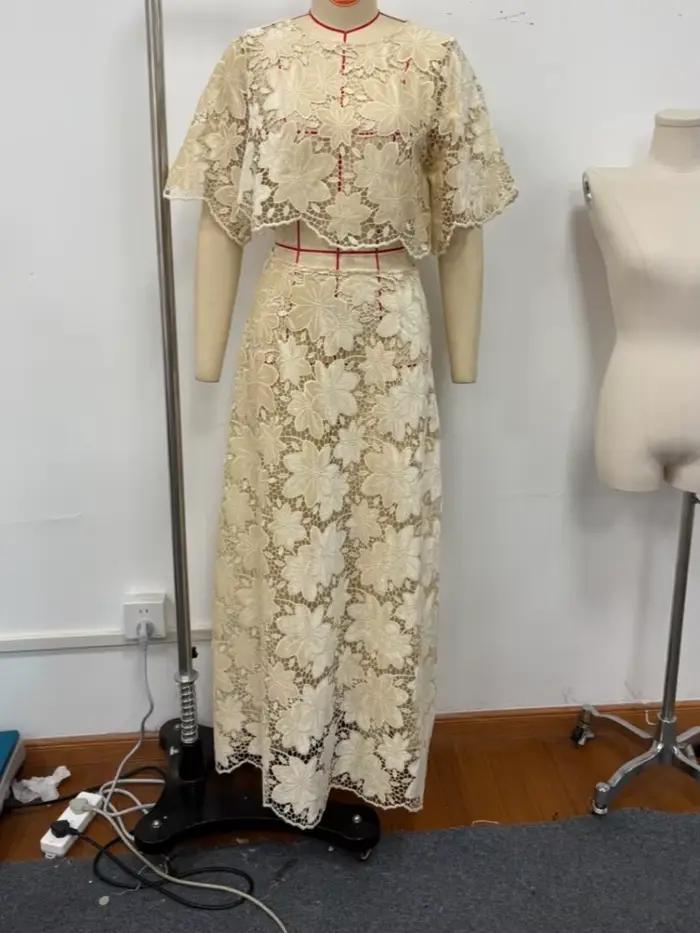 Rétro brodé paillettes haut jupe longue ensemble dame Sexy irrégulière hauts courts Perspective perles jupes ensembles femmes 2025 Chic rue