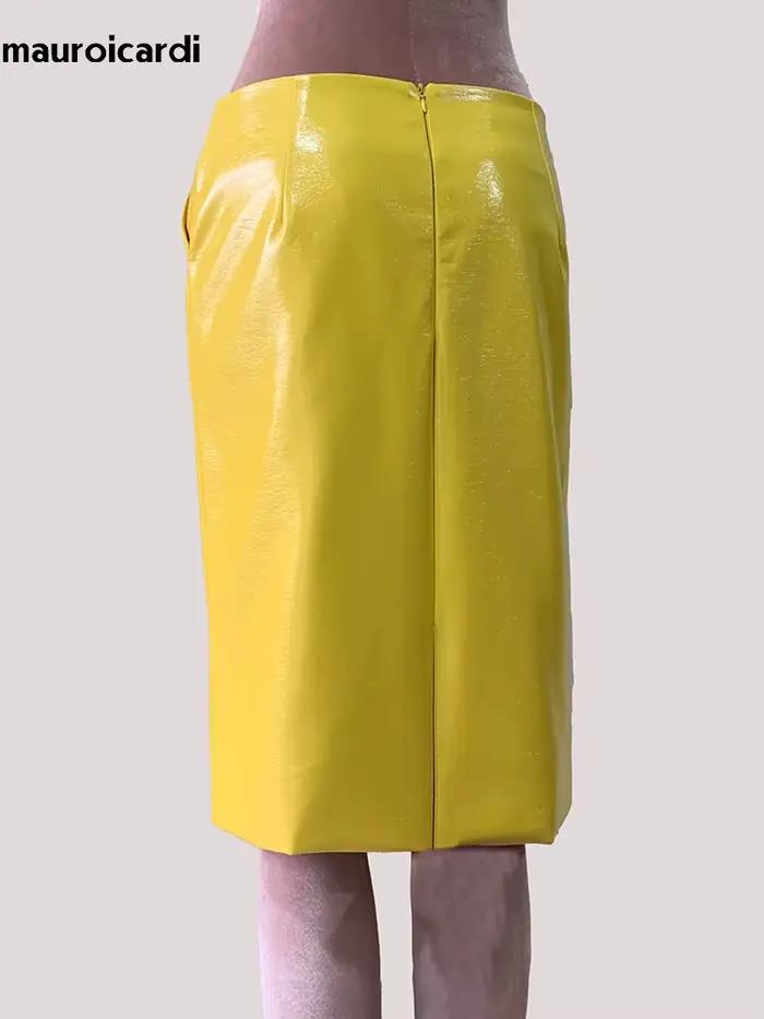 Mauroic printemps été brillant réfléchissant jaune vif Faux cuir jupe crayon femmes avec fente arrière taille haute nouveautés 2025