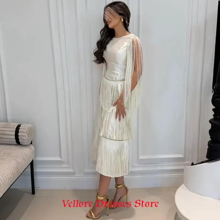 Robe de soirée élégante en satin blanc