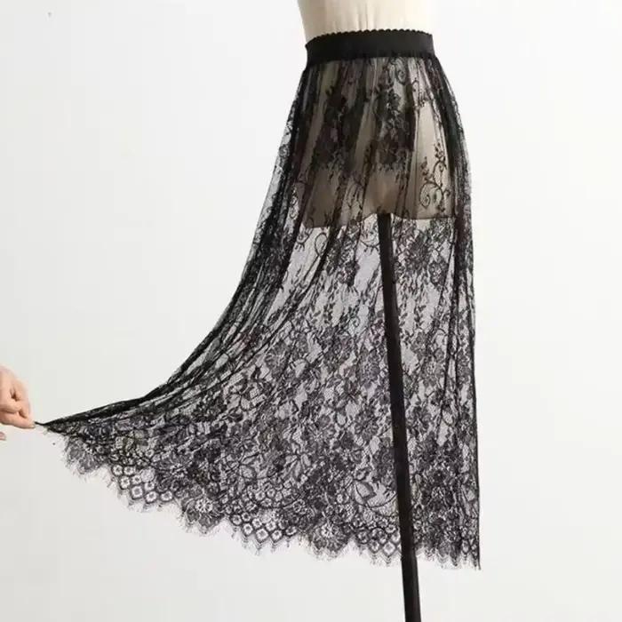 Sous-jupe en dentelle florale