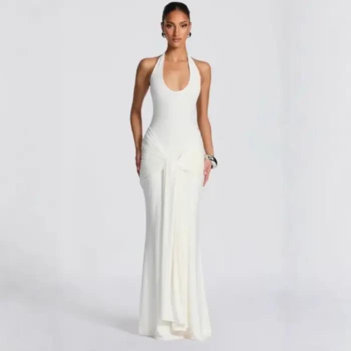 Robe longue élégante à col en U et ceinture