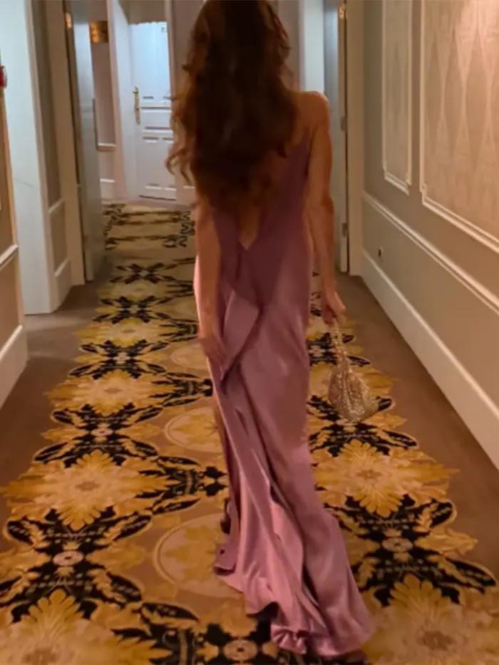 Nouvelle Robe Longue Plissée pour Femme, Col en V Profond, Bretelles Fines, Sans Manches, Dos Nu, Coupe Ample, Couleur Unie, Style Glamour, Tenue de Soirée