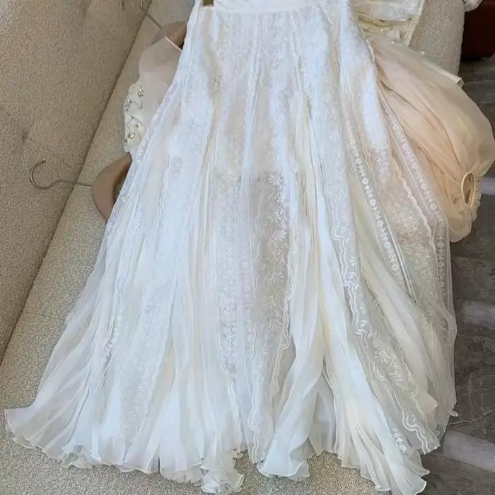 Jupe en dentelle, jupe française