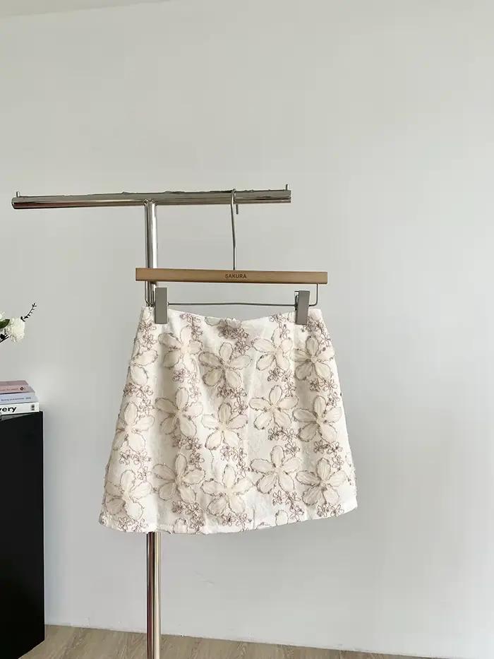 Femmes été automne doux Floral une ligne Mini jupe dame Streetwear taille haute brodé fleur jupe courte