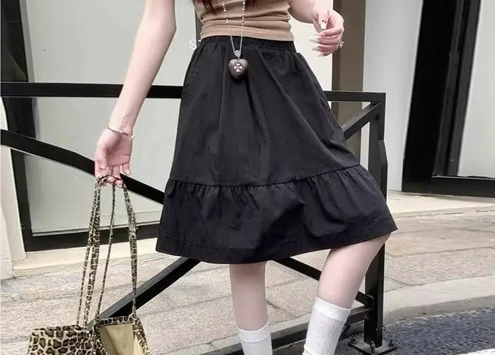 Jupe courte noire de poche pour femme