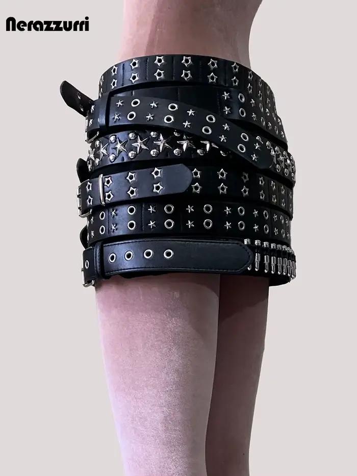 Mini jupe en simili cuir noire avec rivets et multiples ceintures pour femmes style punk et streetwear printemps été