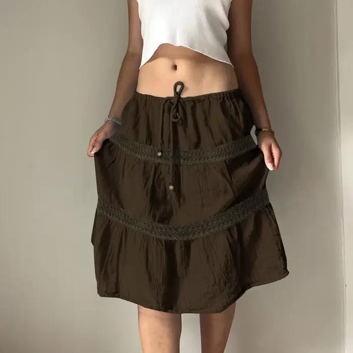 SUCHCUTE Vintage a-ligne perlée cravate-taille tissé jupe pour femme Chic marron dentelle conception mince mi-longue
