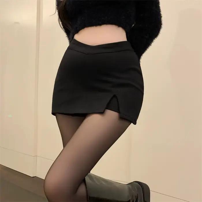 Mini jupes fendues noires pour femmes