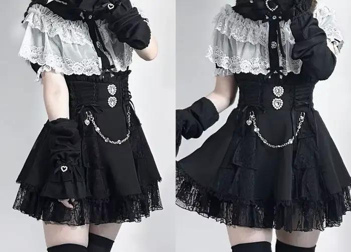 Ensemble jupe courte et chemise à manches longues ou courtes avec cape en dentelle