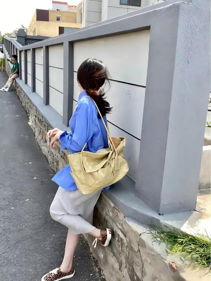 Jupe midi moulante haut de gamme et raffinée pour femme