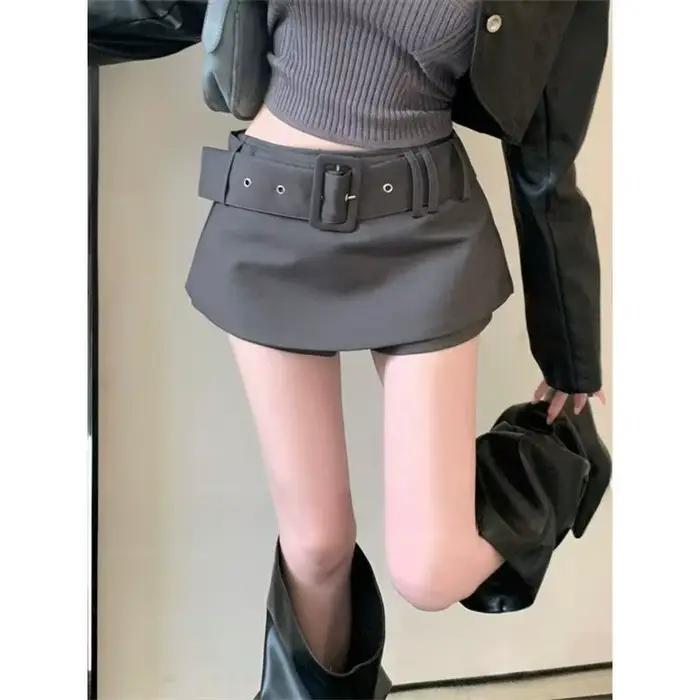 Jupe courte polyvalente noire pour femme
