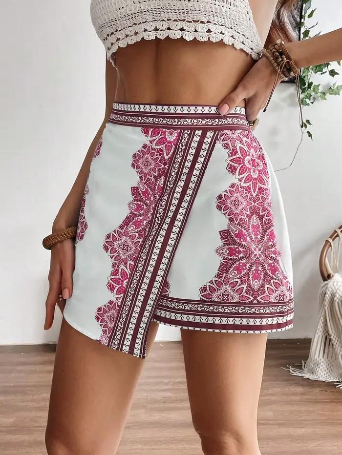 Jupe-short taille haute imprimée bandana style bohème pour femme - Short décontracté à ourlet asymétrique et devant croisé pour les vacances à la plage et le quotidien estival