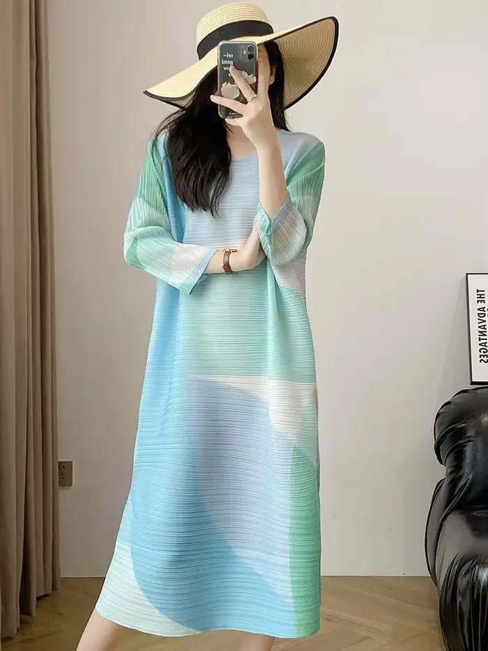 Robe plissée mi-longue pour femme