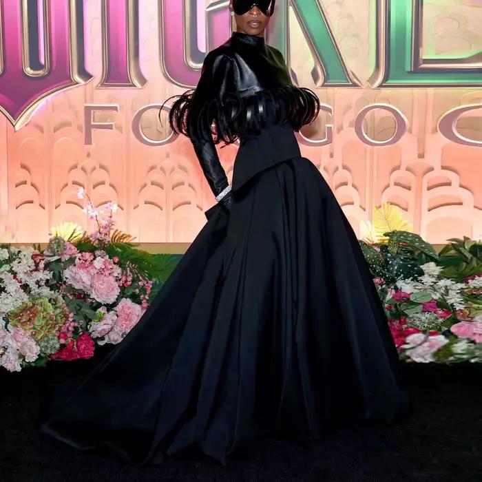 Nouveauté jupe en taffetas noir taille haute volants