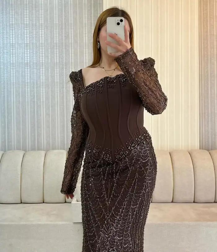 Robes de bal longues à manches longues marron, dentelle et perles, Arabie Saoudite, Dubaï, robe de soirée, robe de soirée du Moyen-Orient, sur mesure
