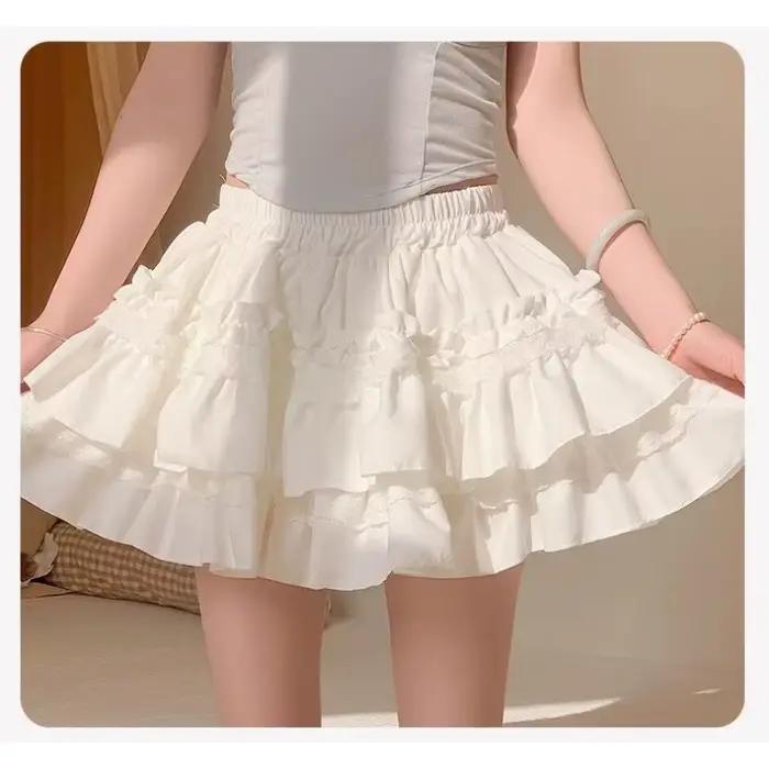 Jupe mini étagée blanche en dentelle