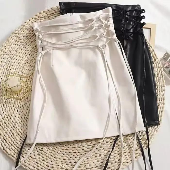 Mini jupes gothiques en cuir noir pour femmes