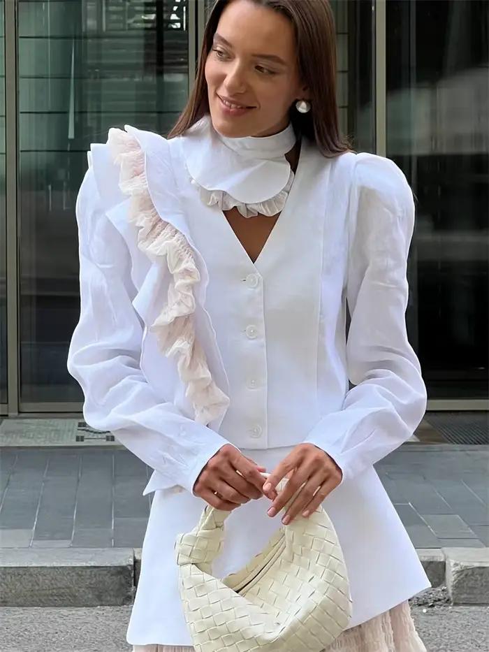 Ensemble deux pièces en lin blanc à volants