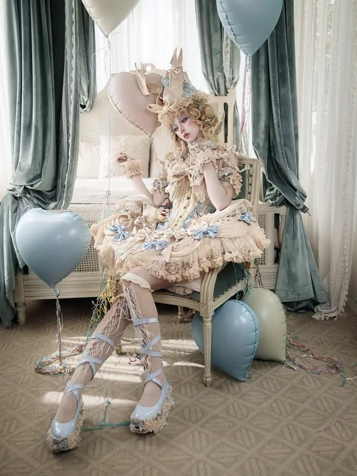 Jupe Lolita en dentelle bleue laiteuse style Rococo français original avec nœud vintage pour parties estivales et fêtes de Pâques