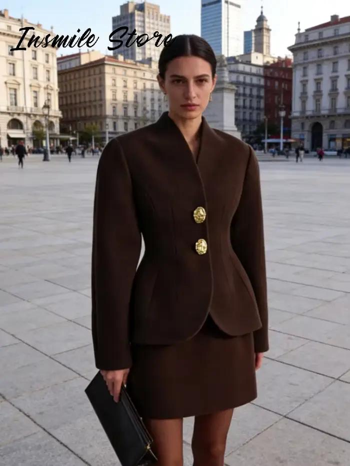 Ensemble élégant veste et jupe pour femme