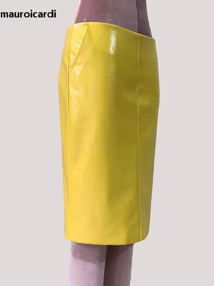 Mauroic printemps été brillant réfléchissant jaune vif Faux cuir jupe crayon femmes avec fente arrière taille haute nouveautés 2025
