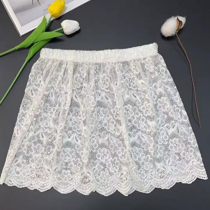 Jupe superposée en dentelle florale exquise